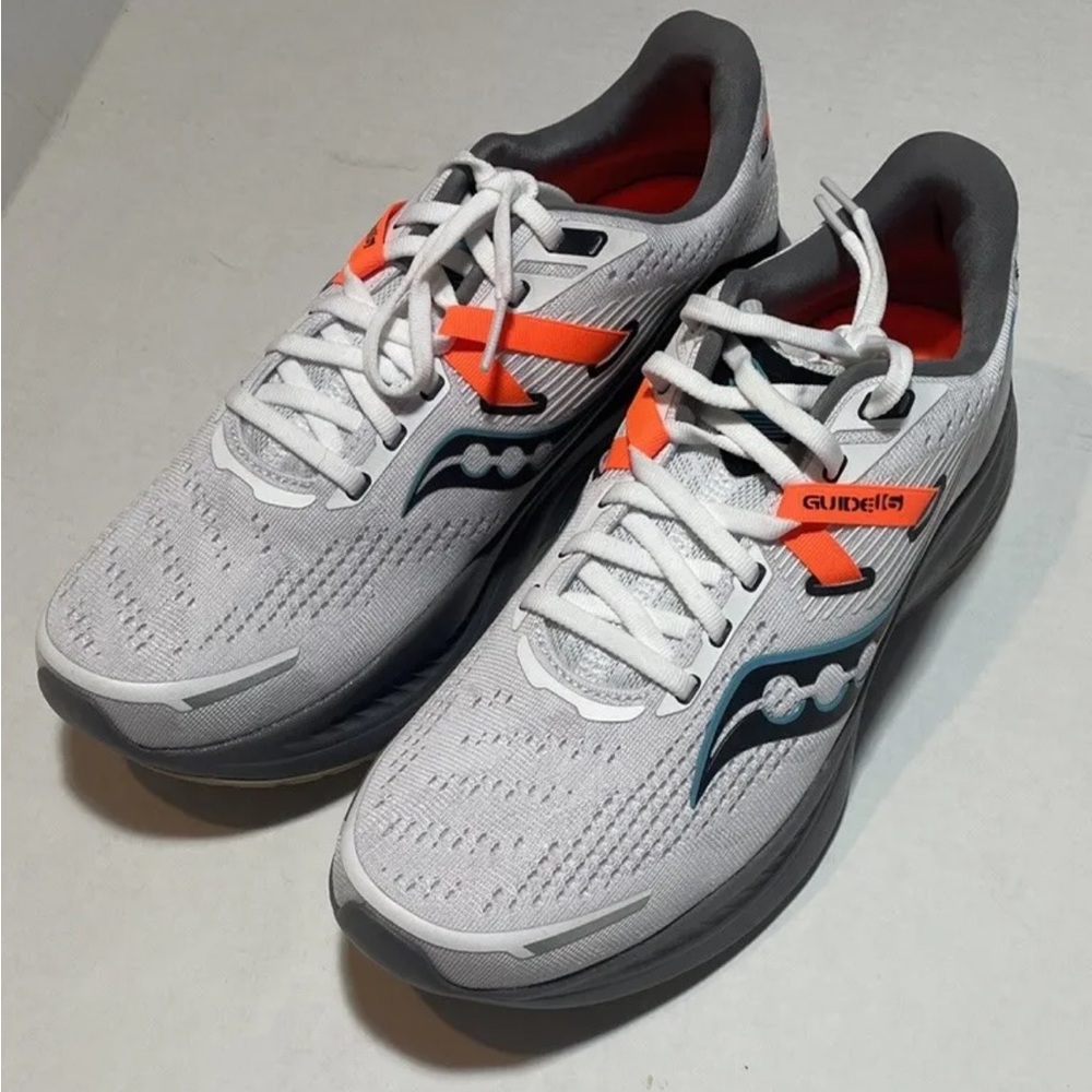 Saucony Guide 16 Running Shoes in White Gravel Grey Size 9 Men's Sneakers